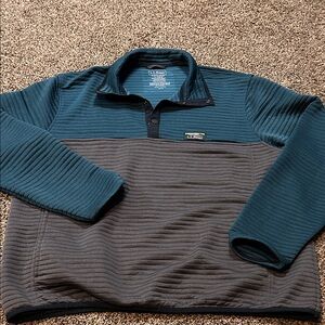 L.L. Bean Men's Slightly Fitted top